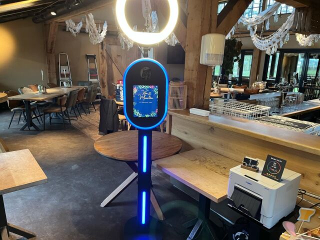 Ook leuk voor bruiloften! 💒 

We waren welkom bij @nieuwwestert voor het huwelijk van Maarten en Kim! 💍

Reserveer deze photobooth voor jouw volgende event via www.EverlastingBooths.nl 📸